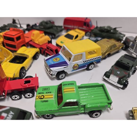 Lot Transformers Matchbox 1977 Hot Wheels Gold 57 FORD T-BIRD Others See Pics - Picture 6 of 12